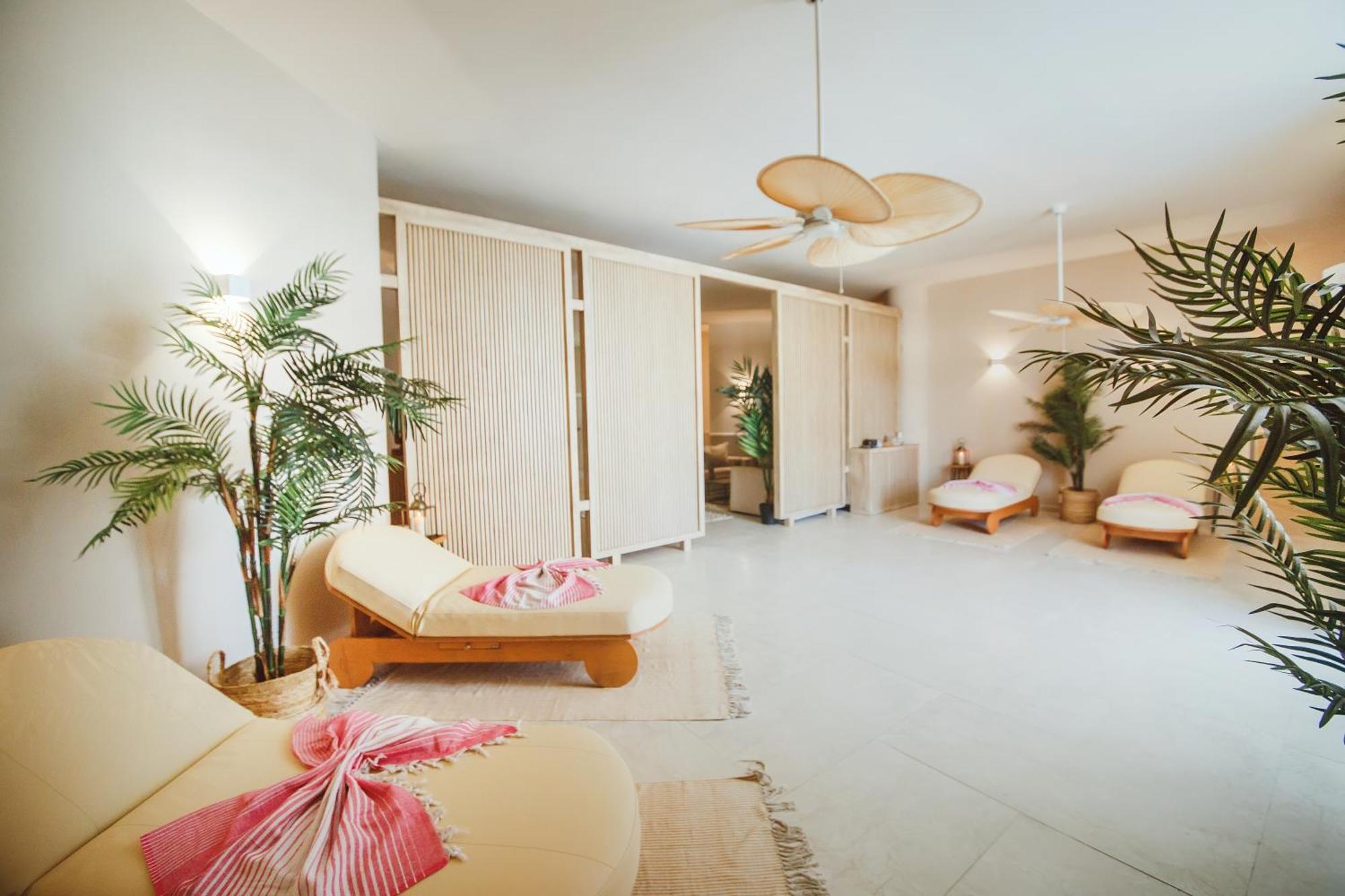 Stunning 2 Bedroom Holiday Home In 5-Star Resort Trikomo Esterno foto
